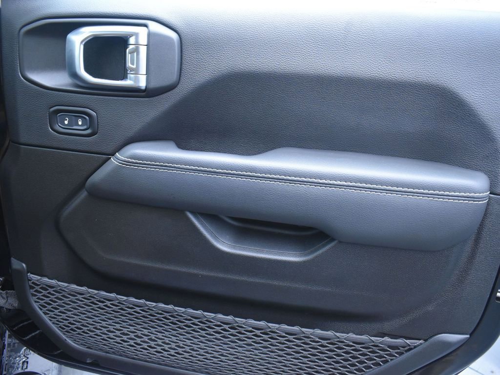 Used 2023 Jeep Gladiator Rubicon w/ Cold Weather Group image 30