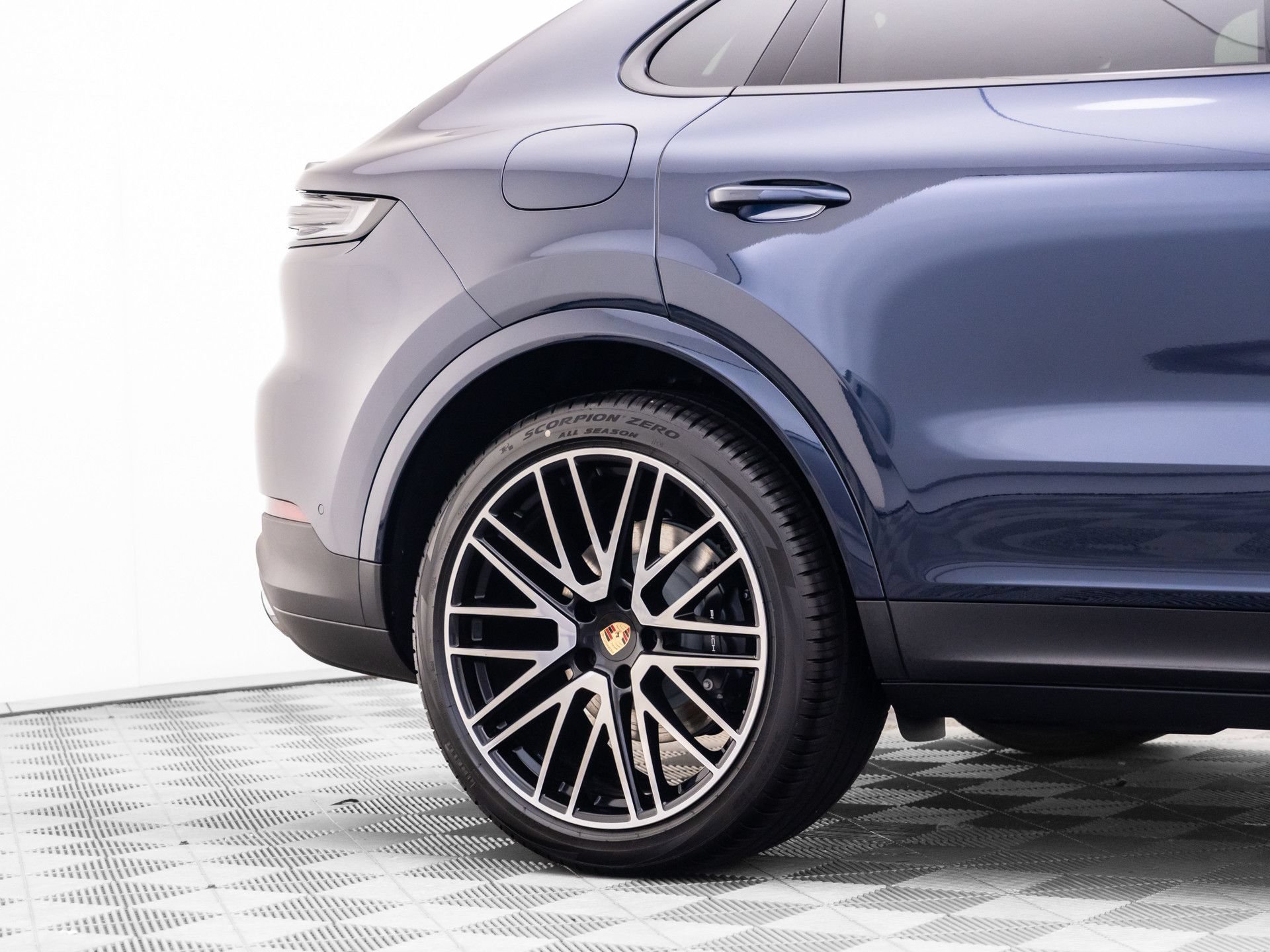 New 2026 Porsche Cayenne Coupe AWD/4WD image 35