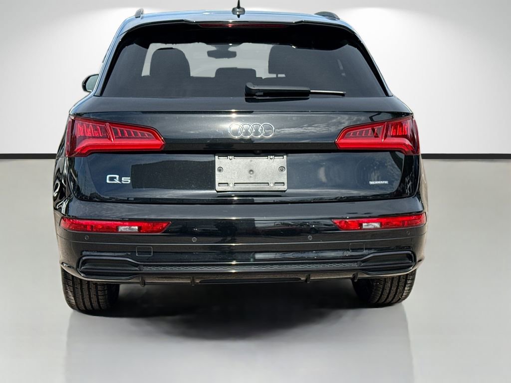 Used 2020 Audi Q5 2.0T Titanium Premium Plus w/ Premium Plus Package image 4