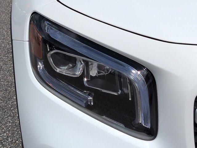 Used 2021 Mercedes-Benz GLB 250 4MATIC image 10