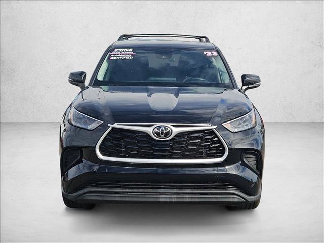 Used 2023 Toyota Highlander L image 2