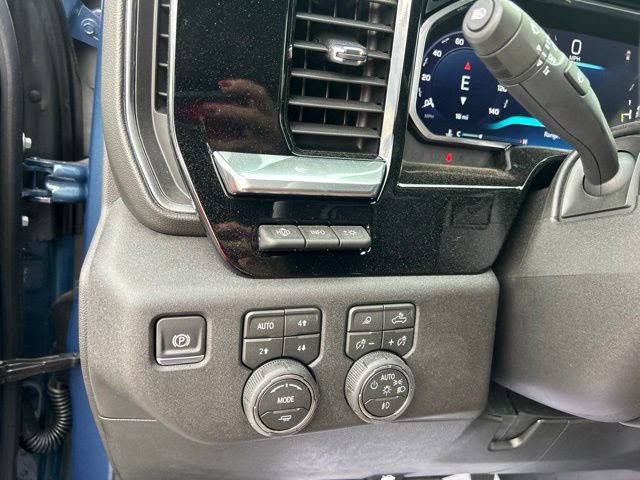 New 2026 Chevrolet Silverado 3500 High Country w/ Technology Package AWD/4WD image 19