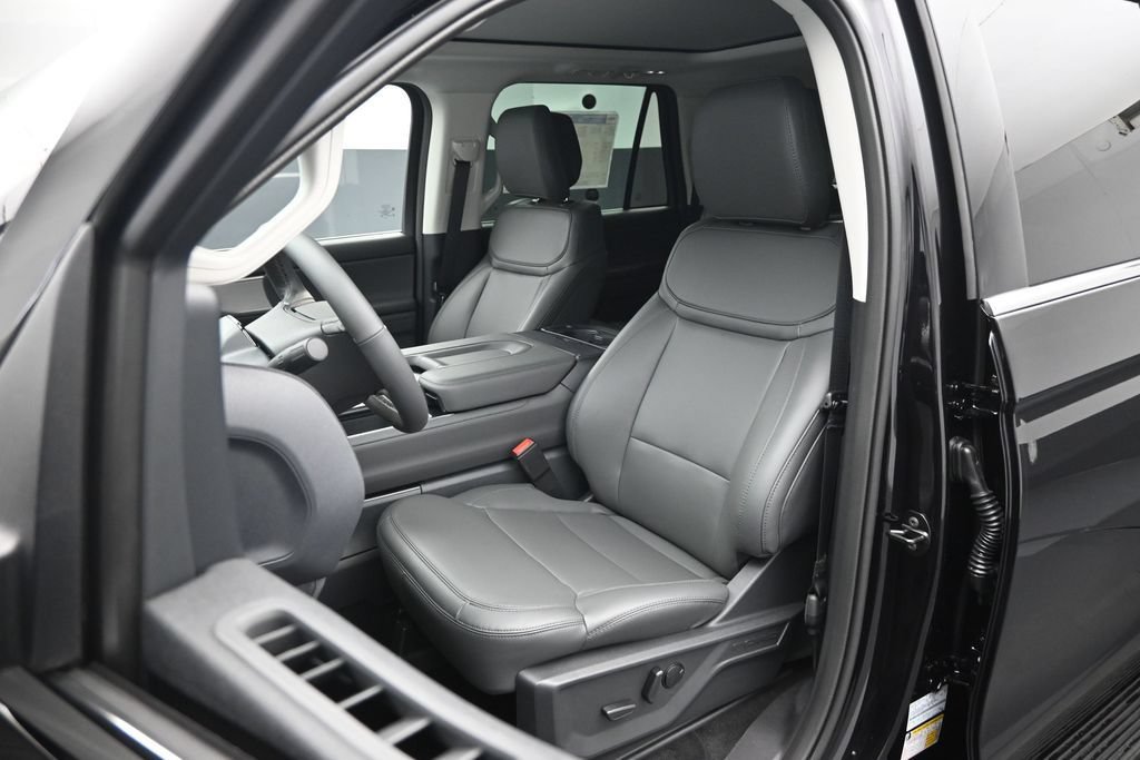 New 2027 Ford Expedition Max Active AWD/4WD image 8