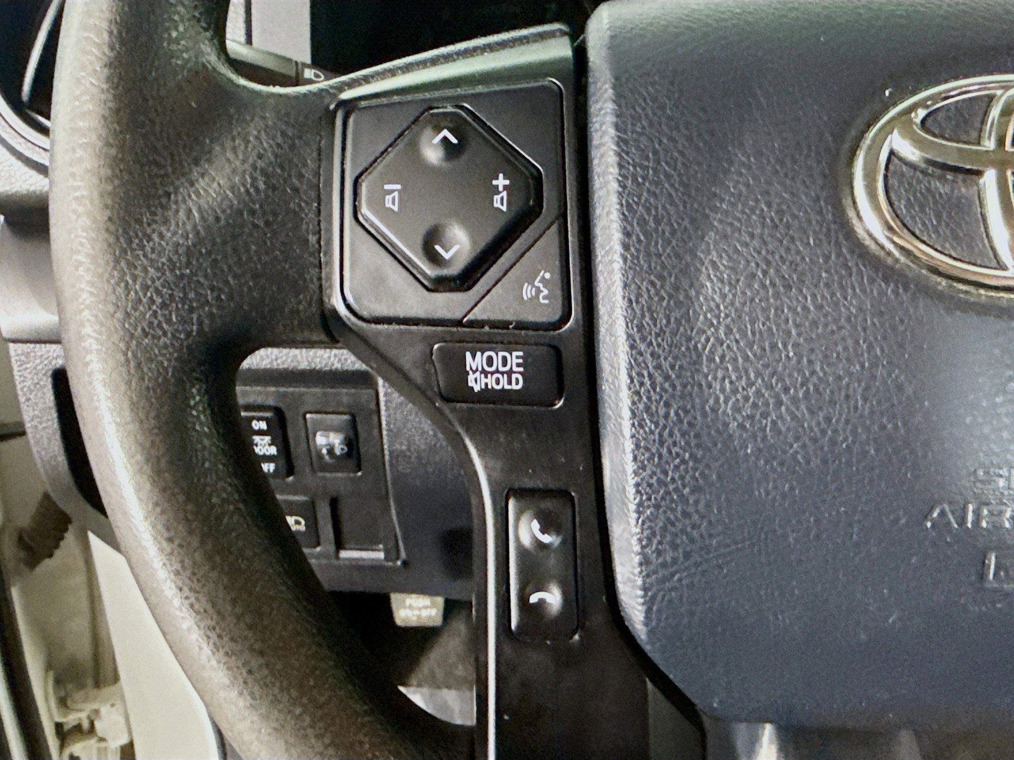 Used 2018 Toyota Tundra Limited image 14