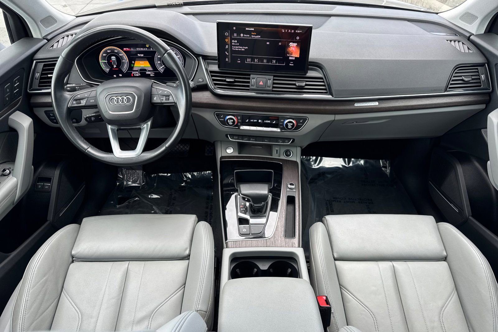 Used 2023 Audi Q5 e Premium Plus w/ Premium Plus Package AWD/4WD image 3