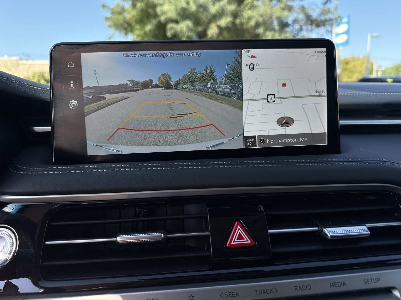 Used 2025 Genesis G70 2.5T image 25