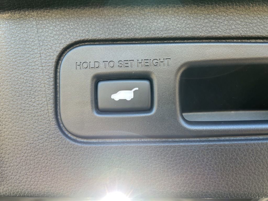 Used 2025 Honda Pilot Touring image 27