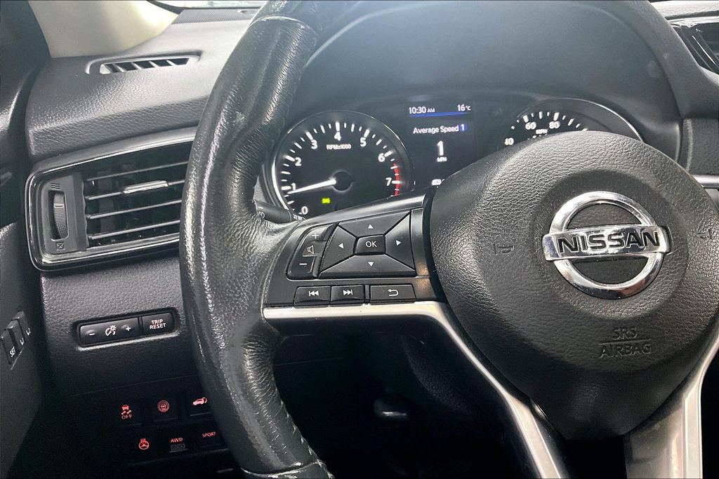 Used 2018 Nissan Rogue SL AWD/4WD image 11