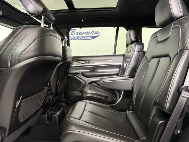 Used 2024 Jeep Grand Cherokee L Limited w/ Luxury Tech Group II image 15