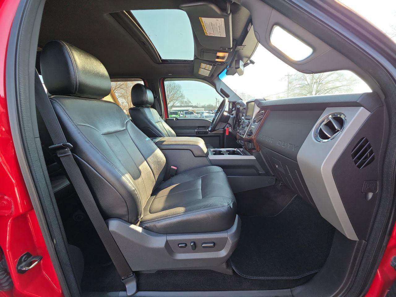 Used 2015 Ford F250 Lariat w/ Lariat Ultimate Package image 8