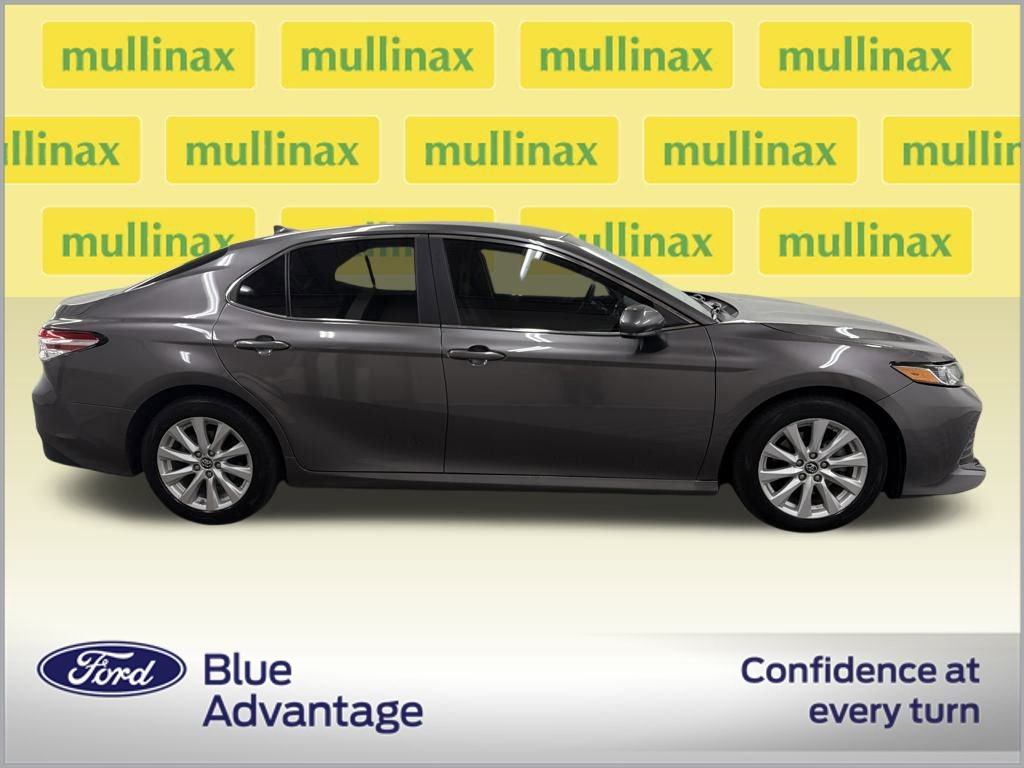 Used 2019 Toyota Camry L image 2