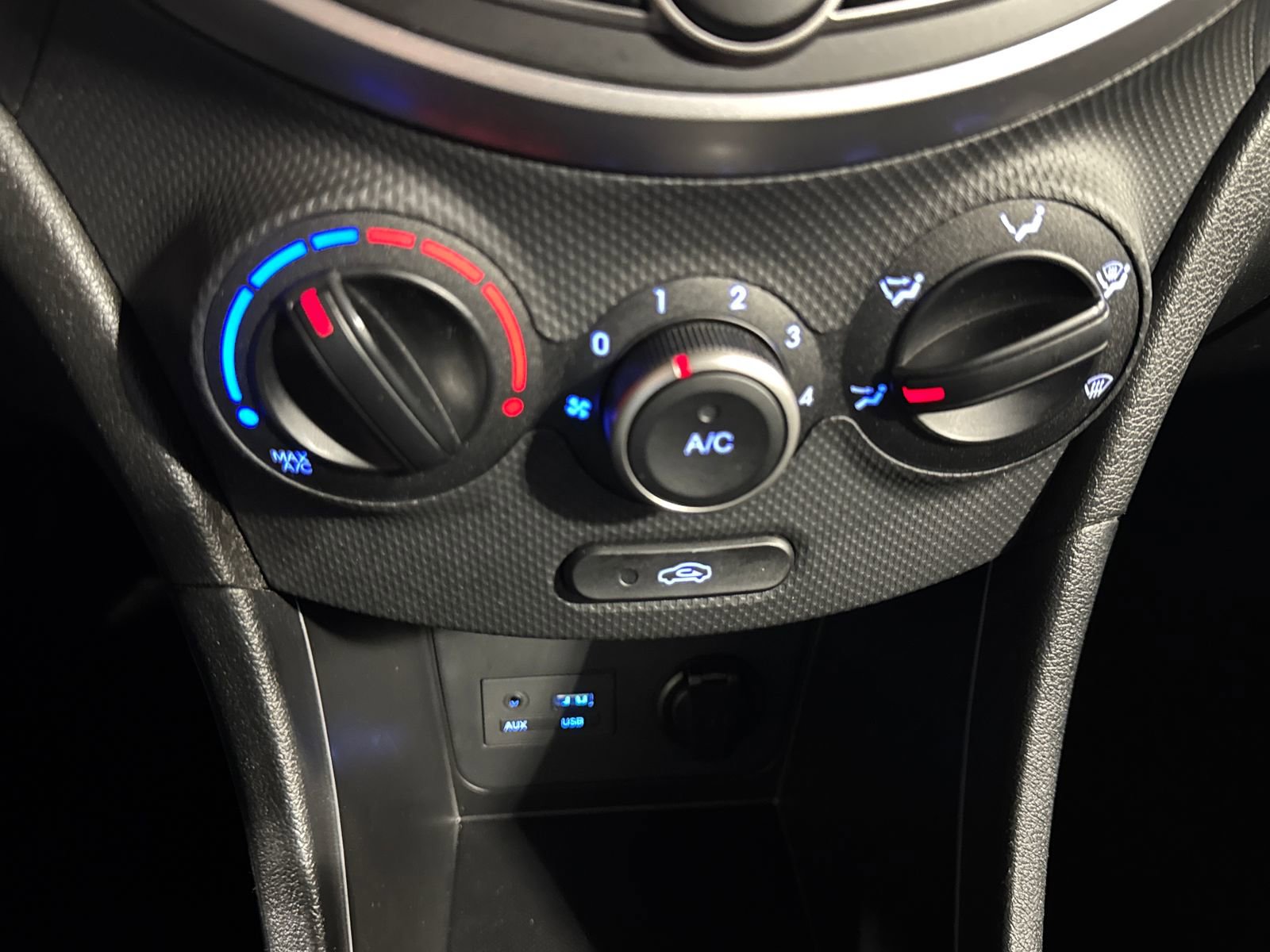 Used 2017 Hyundai Accent SE FWD image 22