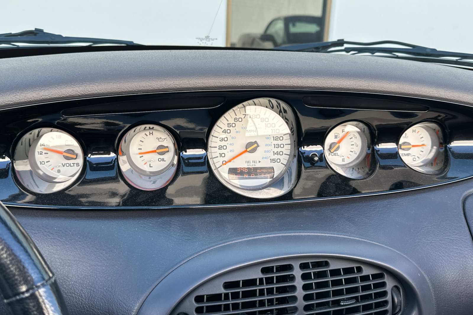 Used 1999 Plymouth Prowler RWD image 32
