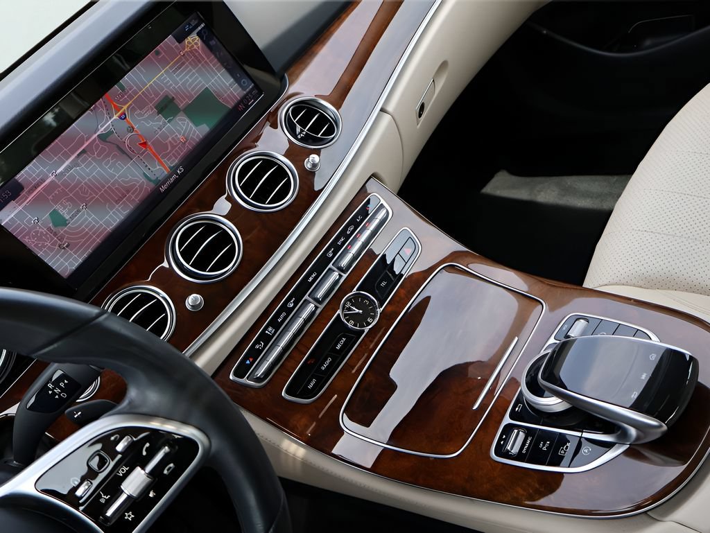 Used 2019 Mercedes-Benz E 300 4MATIC image 21