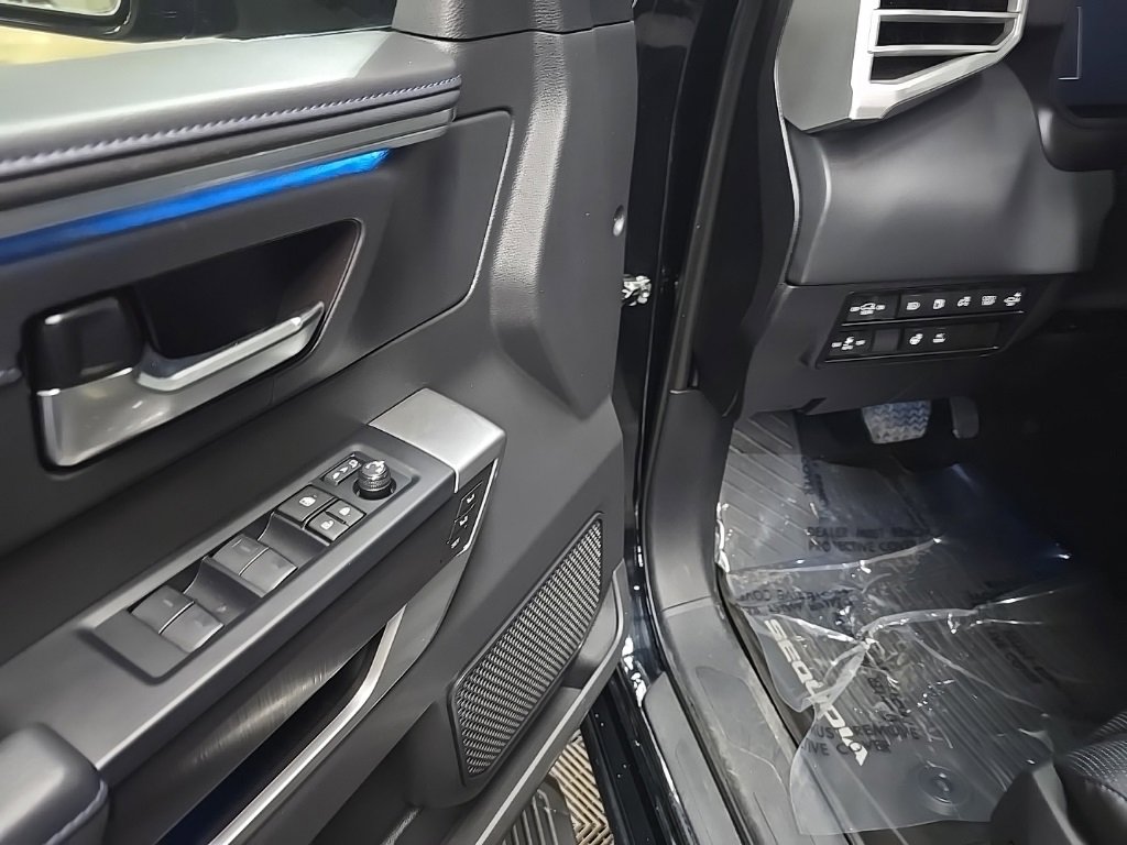 Used 2024 Toyota Sequoia Platinum image 28