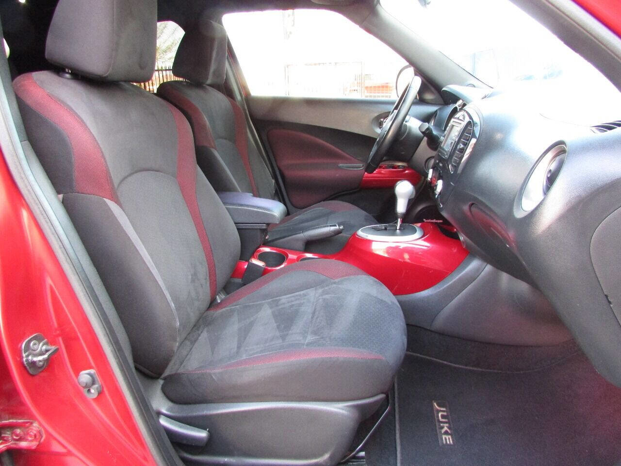 Used 2014 Nissan Juke SV w/ Navigation Package image 35