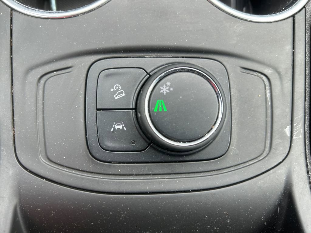 Used 2023 GMC Terrain SLE w/ LPO, Floor Liner Package FWD image 22
