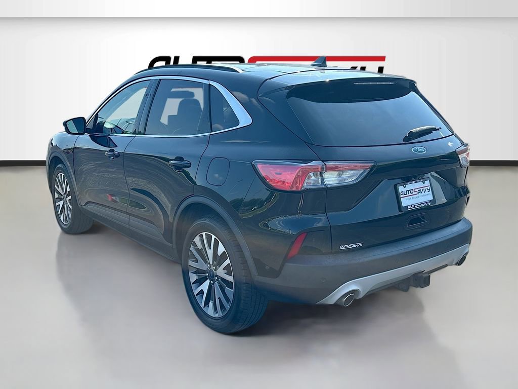 Used 2020 Ford Escape Titanium image 5