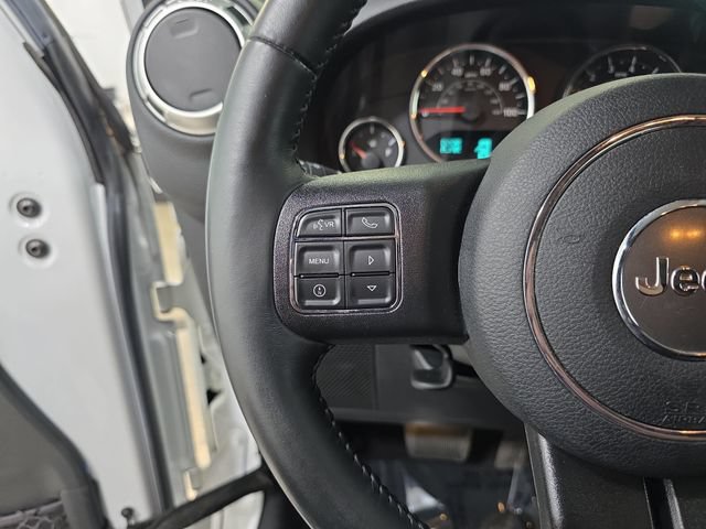 Used 2017 Jeep Wrangler Unlimited Sahara w/ Connectivity Group AWD/4WD image 14