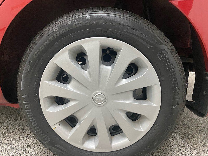 Used 2018 Nissan Versa SV image 25