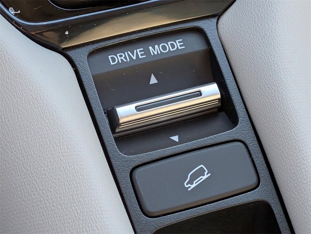 New 2026 Honda HR-V LX image 7