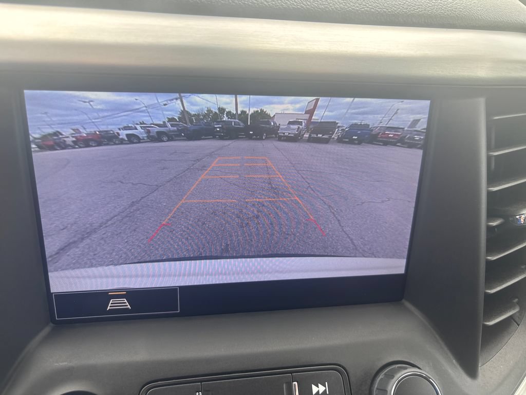 Used 2023 GMC Acadia SLE w/ Driver Convenience Package FWD image 26