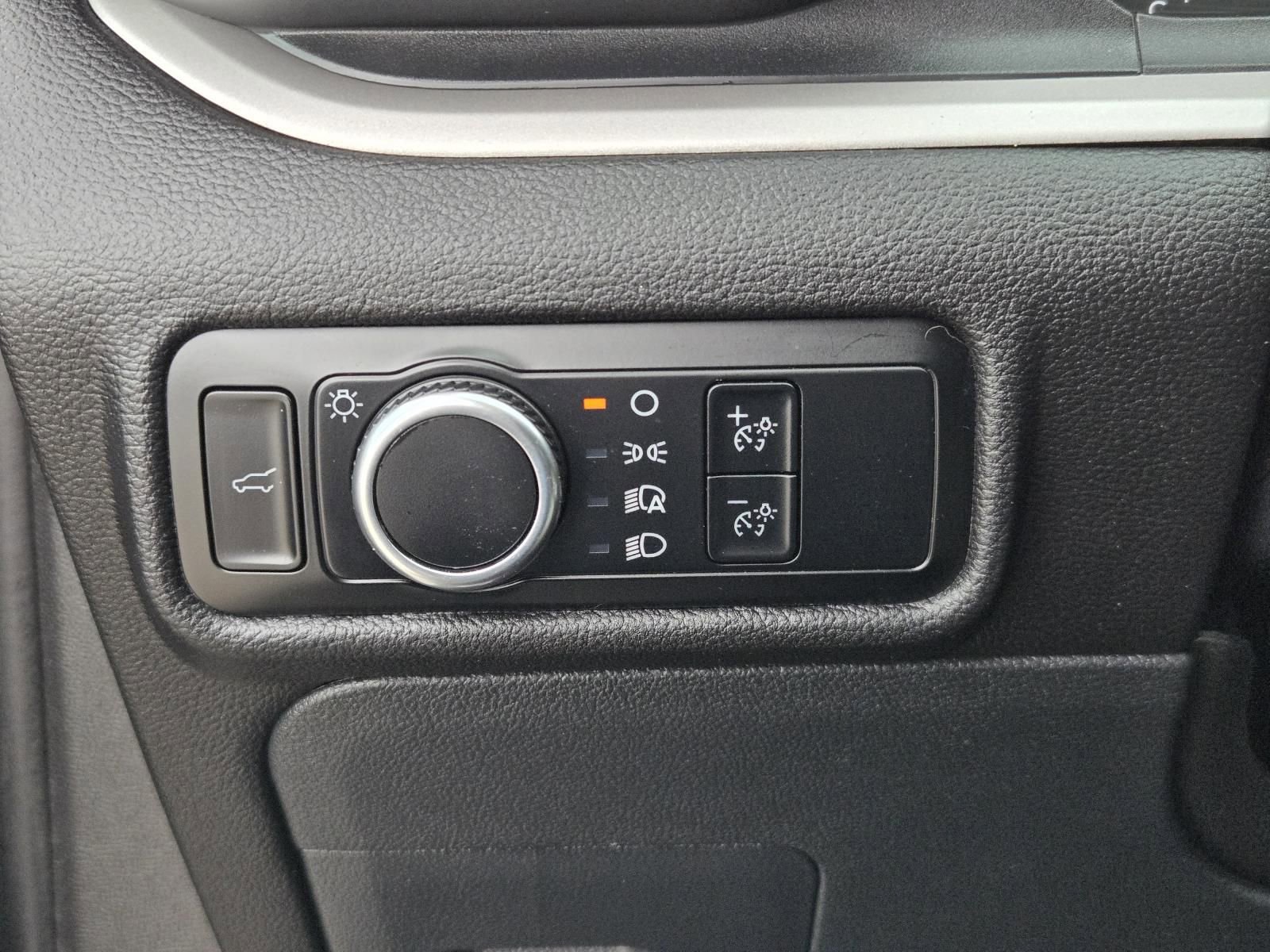 Used 2023 Ford Explorer XLT RWD image 20