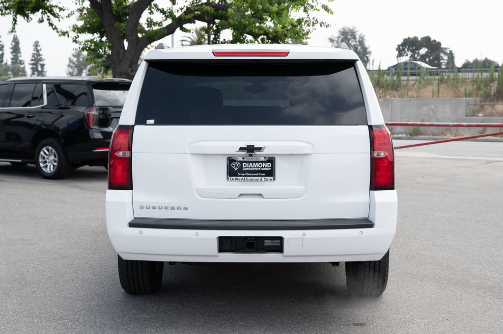 Used 2018 Chevrolet Suburban LS RWD image 5