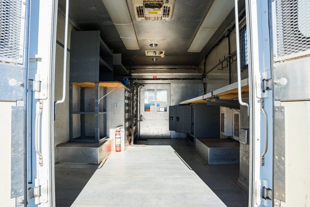 Used 2009 Chevrolet Express 3500 image 8