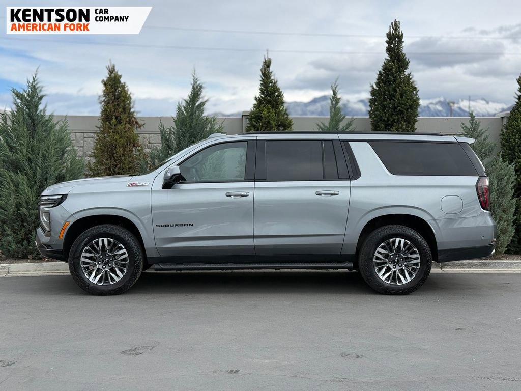 Used 2025 Chevrolet Suburban Z71 AWD/4WD image 4