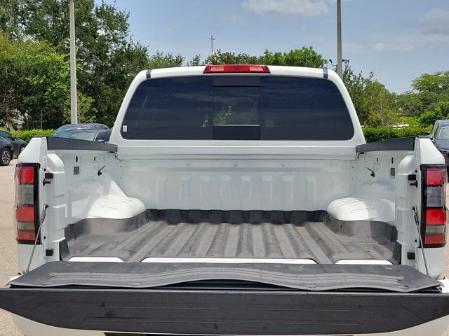 Used 2024 Nissan Frontier PRO-4X w/ Technology Package AWD/4WD image 10