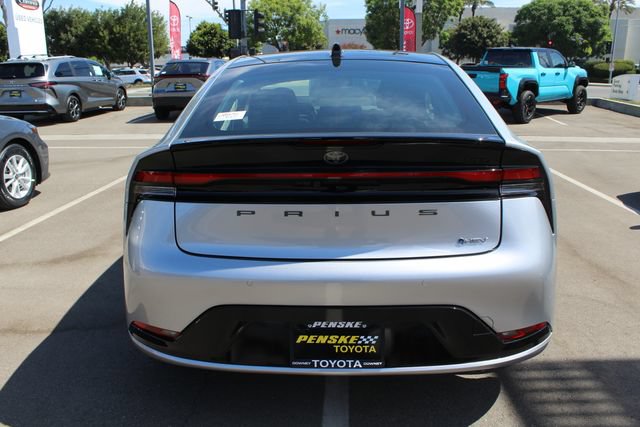New 2027 Toyota Prius Limited w/ Limited Premium Package FWD image 7