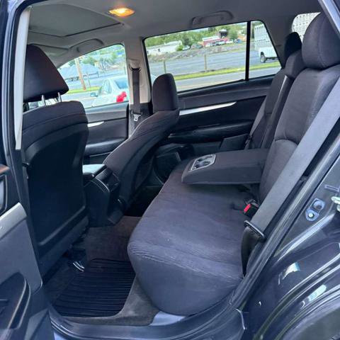 Used 2011 Subaru Outback 2.5i Premium AWD/4WD image 12