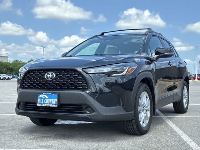 Used 2024 Toyota Corolla Cross LE FWD image 11