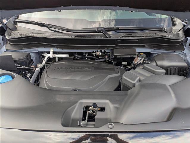 Used 2025 Honda Ridgeline Sport image 16
