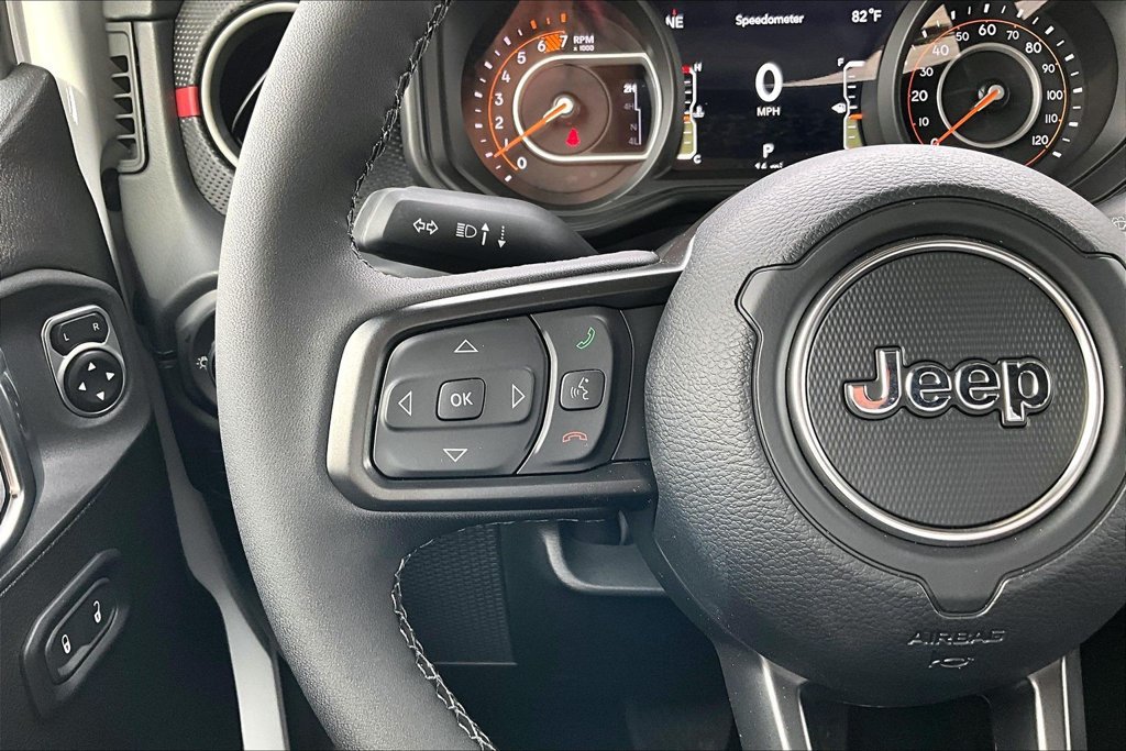 New 2026 Jeep Wrangler Unlimited Rubicon AWD/4WD image 6