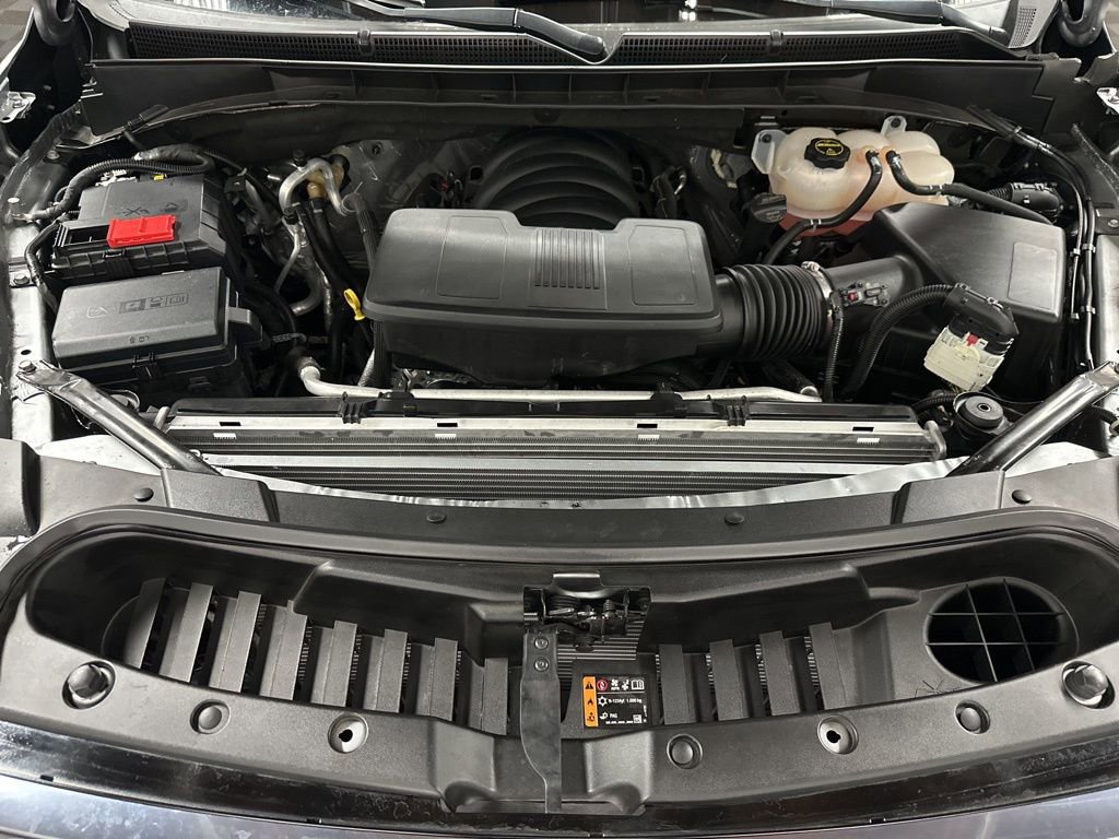 Used 2024 GMC Yukon AT4 w/ Technology Package AWD/4WD image 41