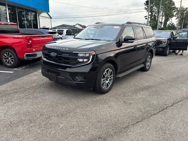 Used 2025 Ford Expedition Active AWD/4WD image 10