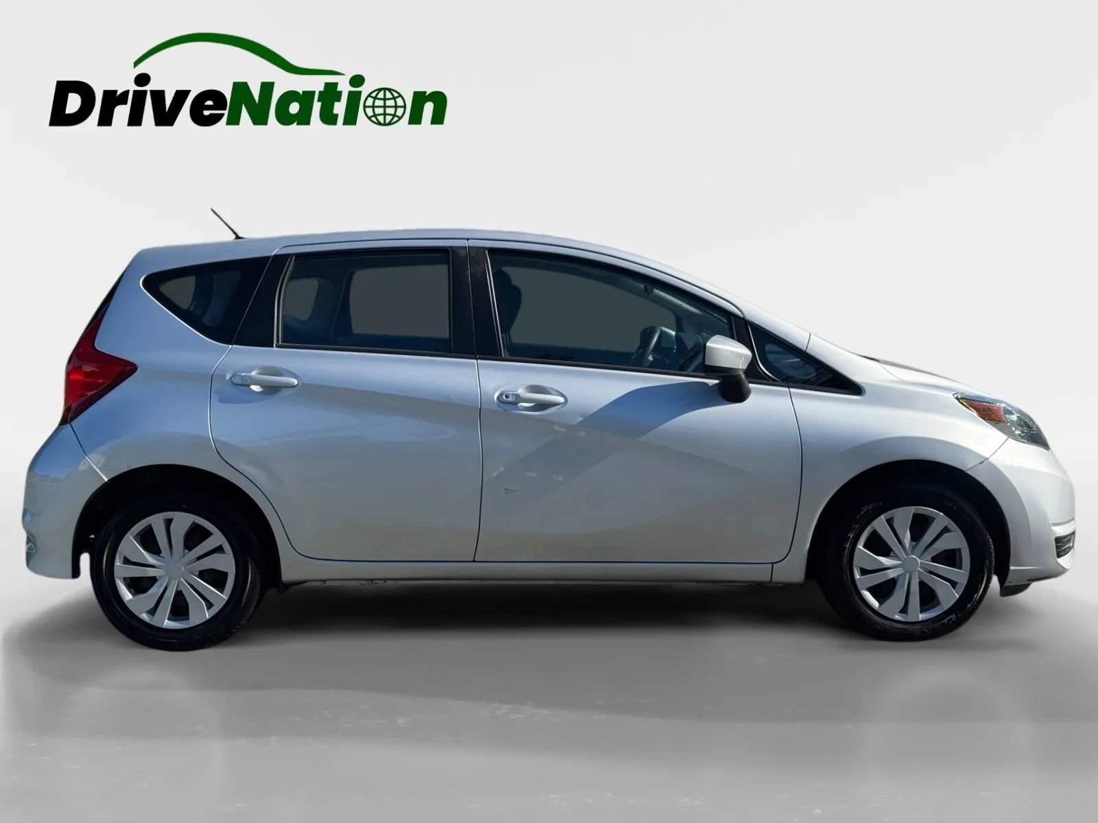 Used 2018 Nissan Versa Note S FWD image 4