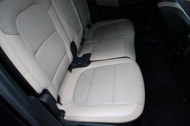 Used 2020 Ford Escape Titanium image 14