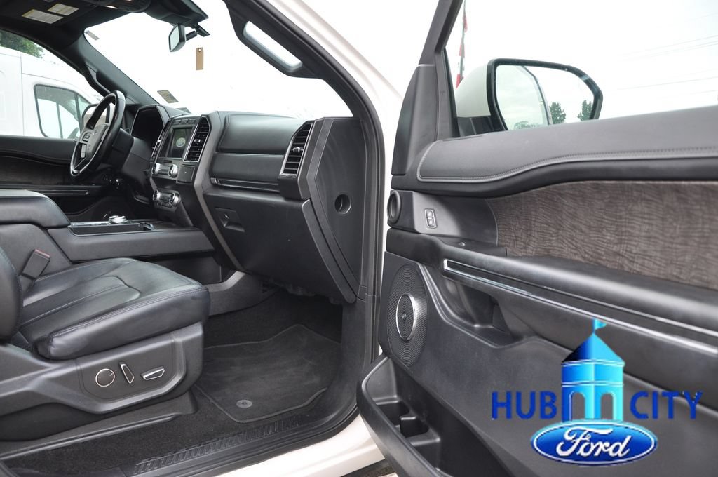 Used 2019 Ford Expedition Limited w/ Equipment Group 302A RWD image 17