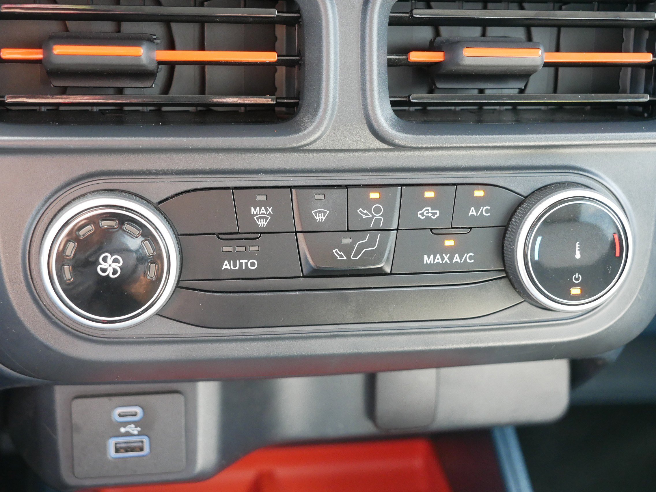 Used 2024 Ford Maverick XLT FWD image 23