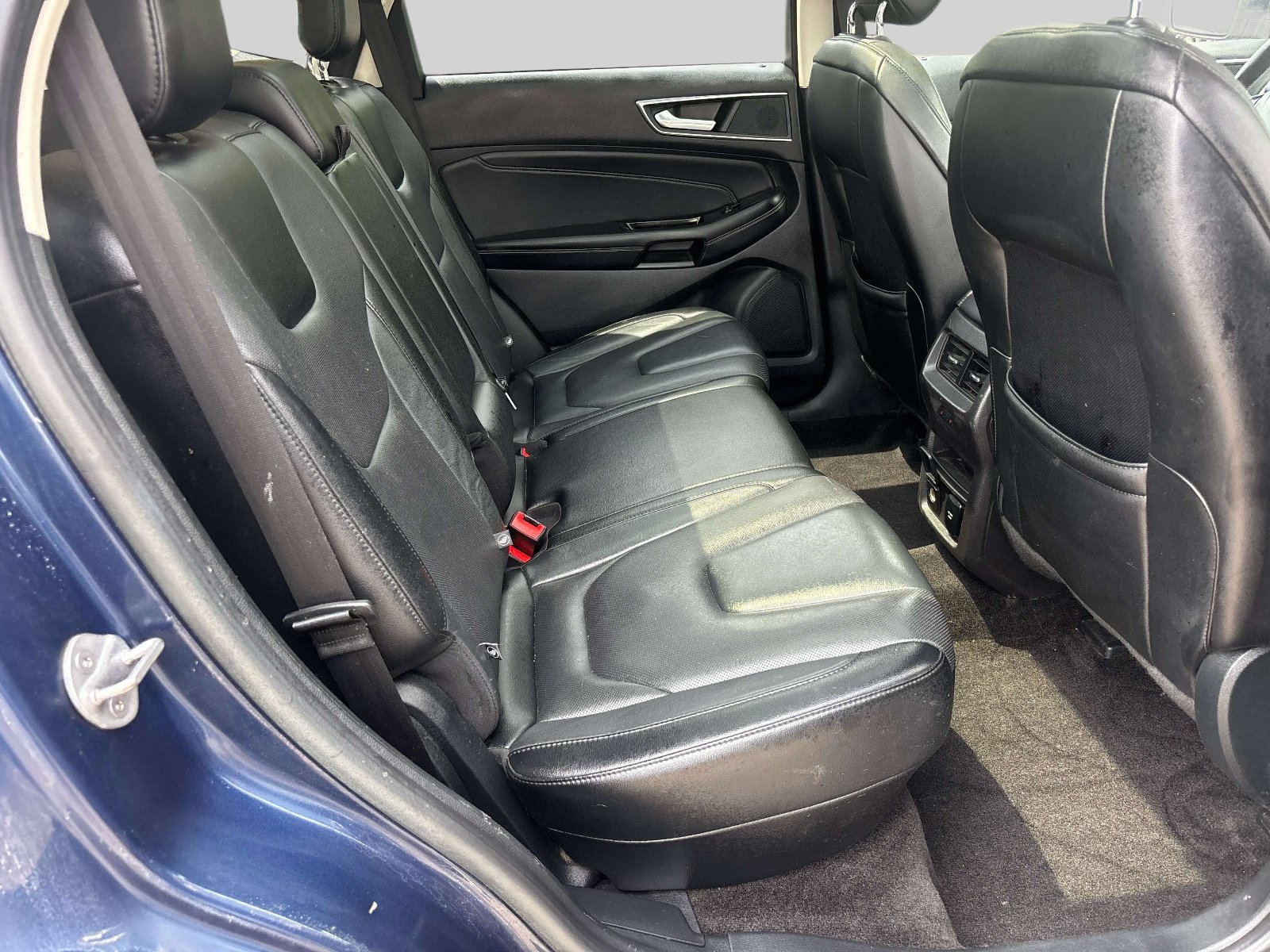 Used 2017 Ford Edge Titanium w/ Equipment Group 301A AWD/4WD image 13
