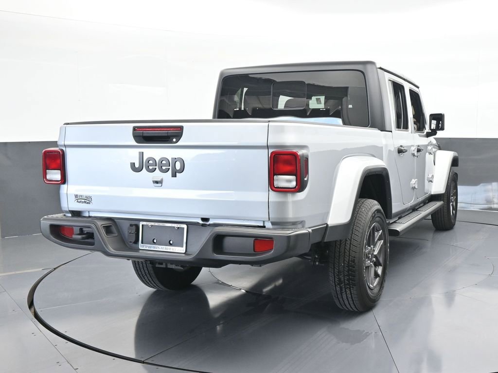 Used 2024 Jeep Gladiator Sport image 5