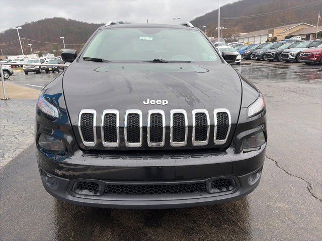 Used 2017 Jeep Cherokee Latitude w/ Cold Weather Group image 2