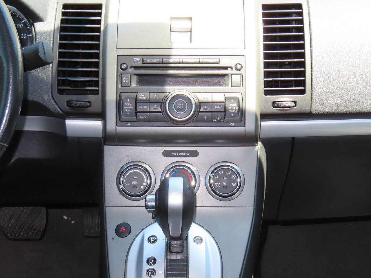 Used 2011 Nissan Sentra 2.0 SR w/ Convenience Pkg FWD image 13