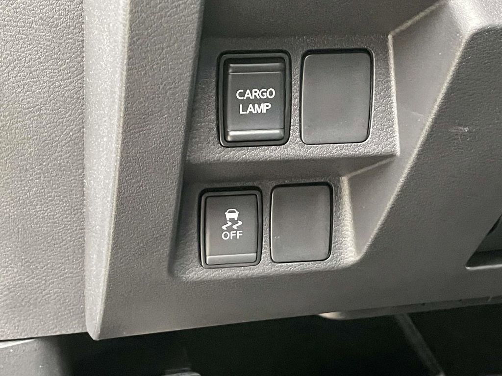 Used 2024 Nissan Frontier SL w/ Technology Package image 18