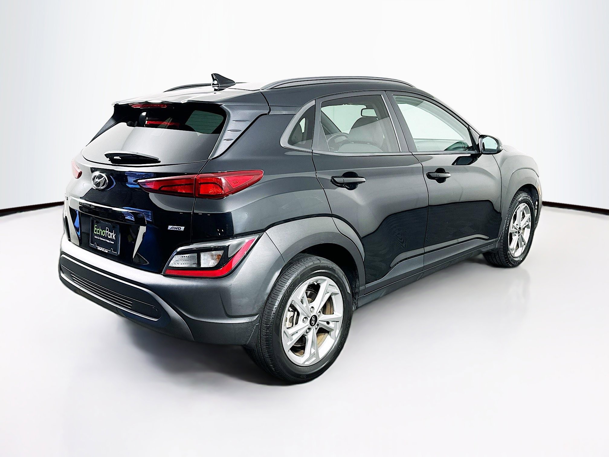 Used 2023 Hyundai Kona SEL AWD/4WD image 9