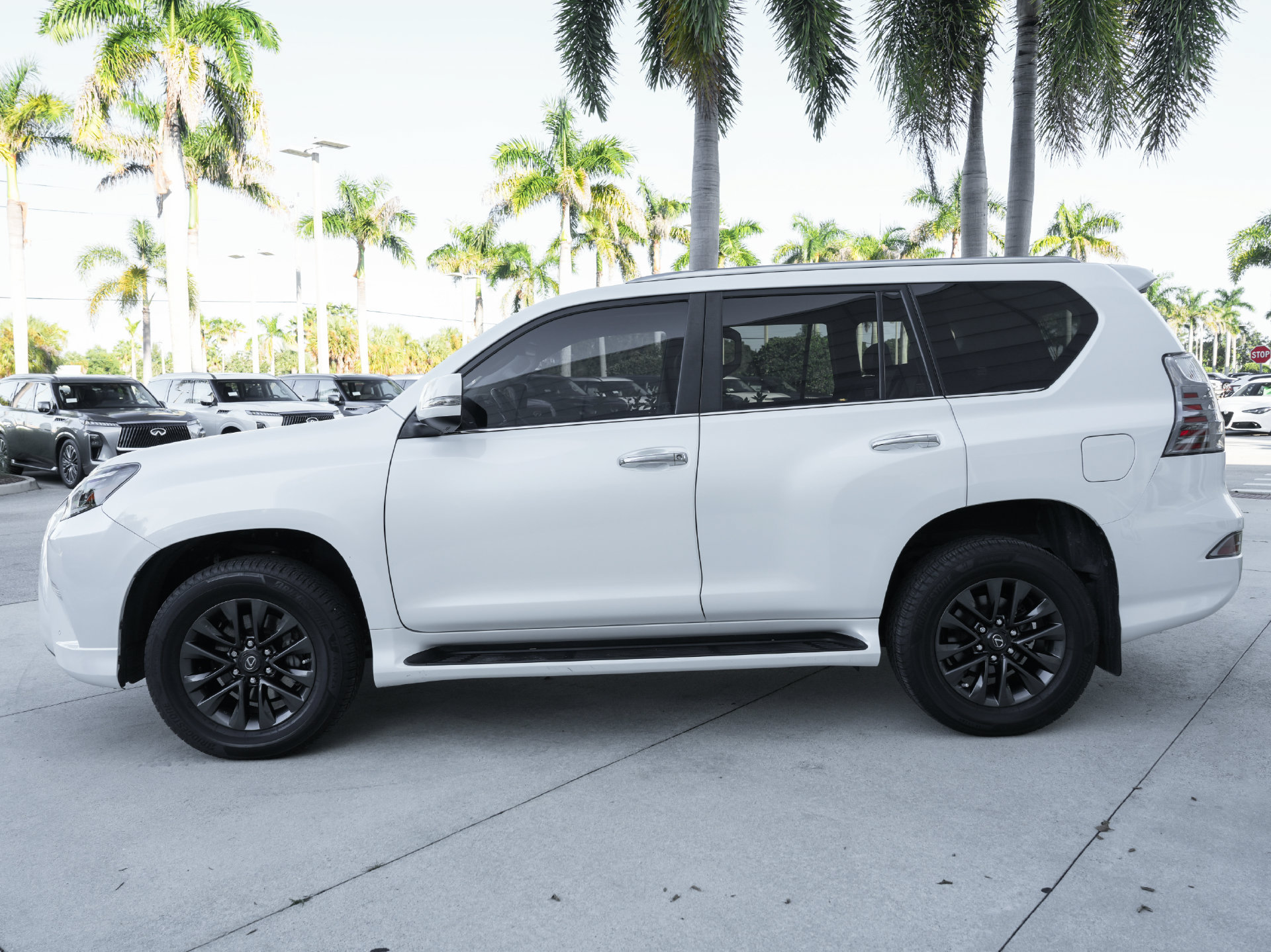 Used 2020 Lexus GX 460 Premium w/ Premium Package AWD/4WD image 23