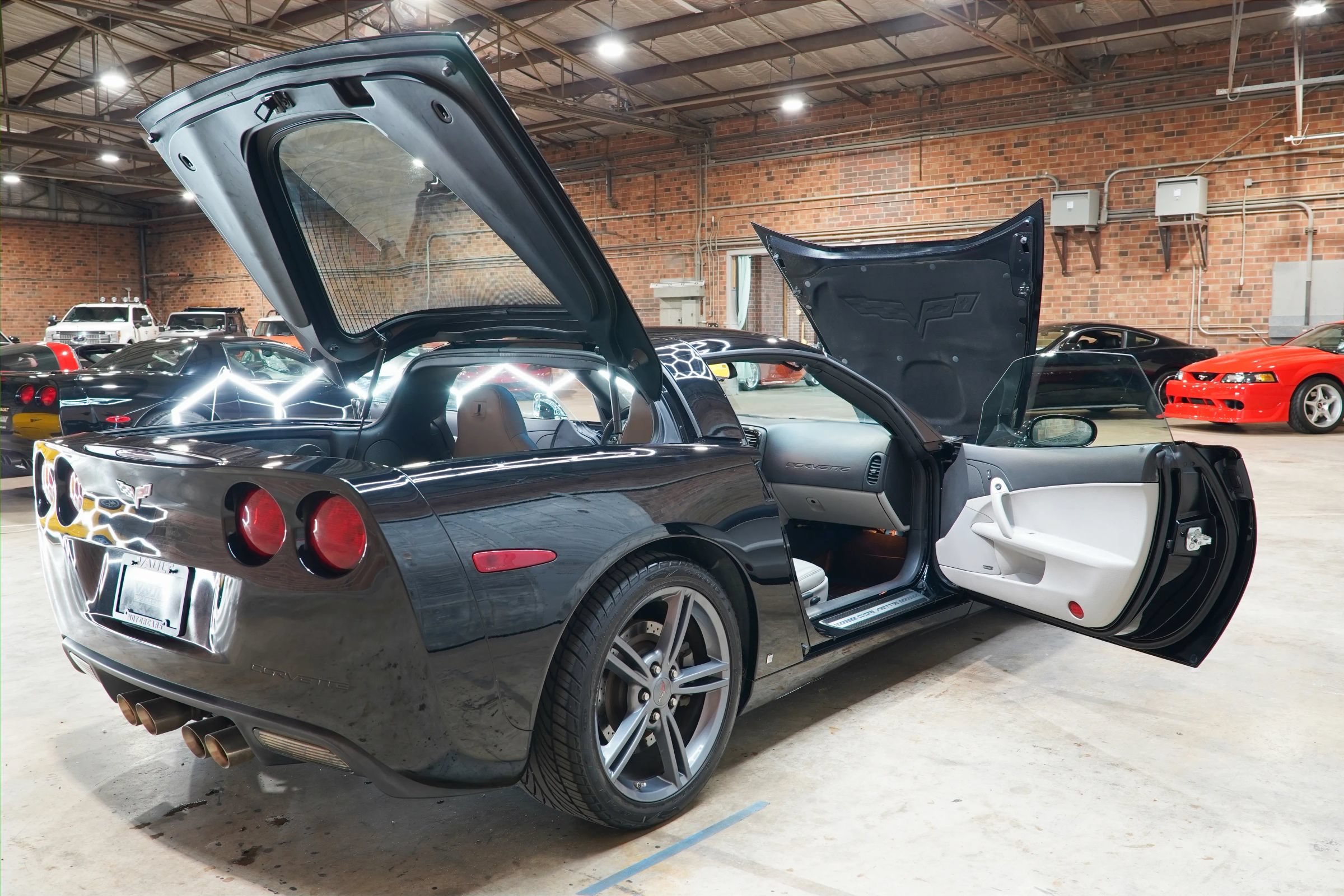 Used 2009 Chevrolet Corvette Coupe w/ Preferred Equipment Group RWD image 29